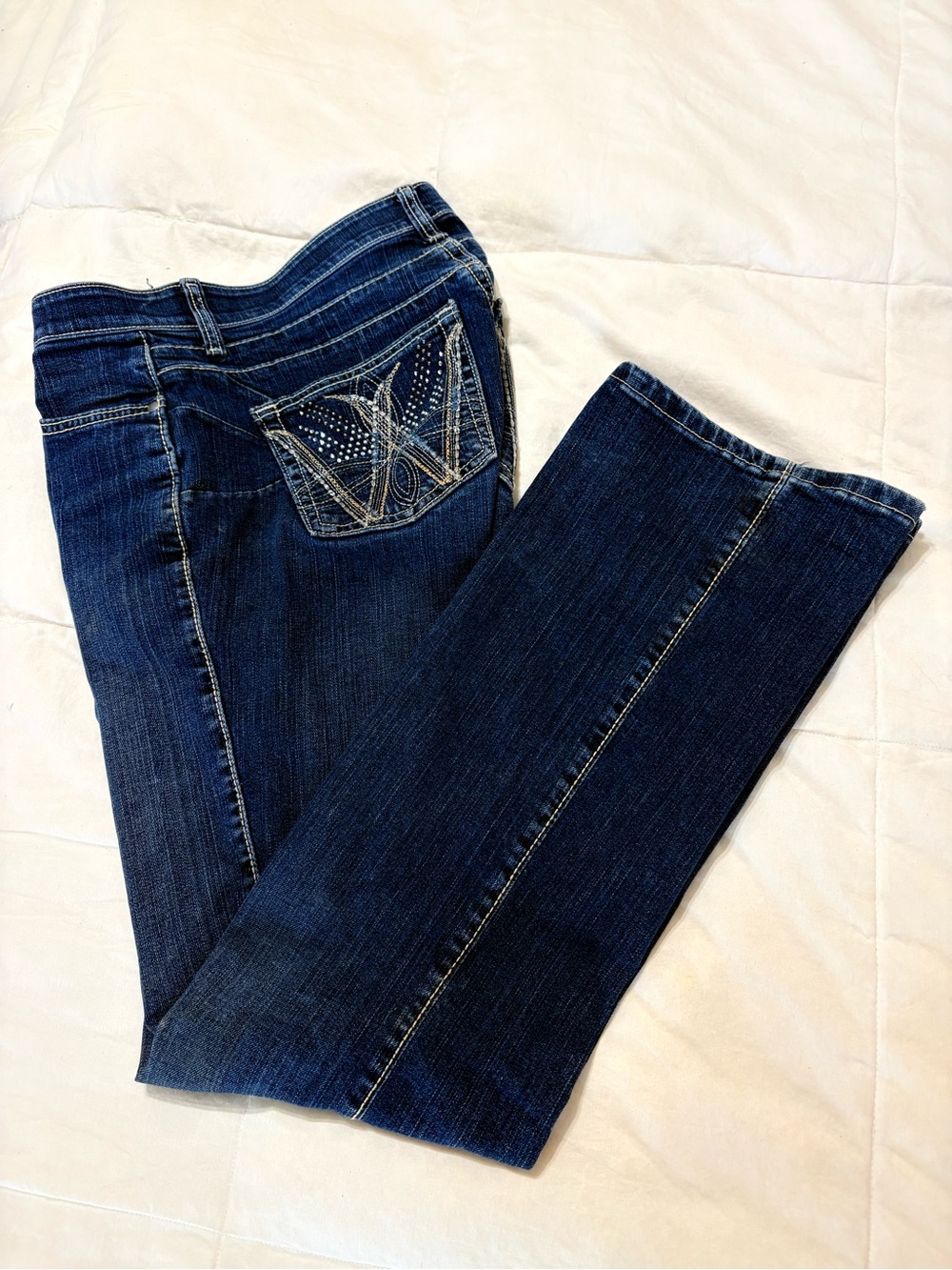 Wrangler Q-Baby Dark Blue Bootcut Women’s Jeans with Embellished Back Pocket